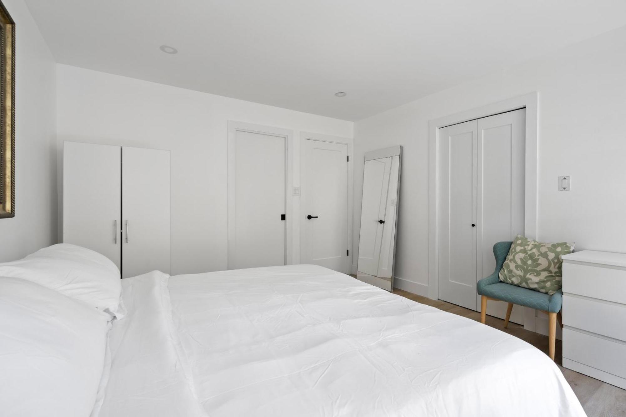 Modern Kitsilano 2 Bedroom Home With A Hot Tub Vancouver Kültér fotó