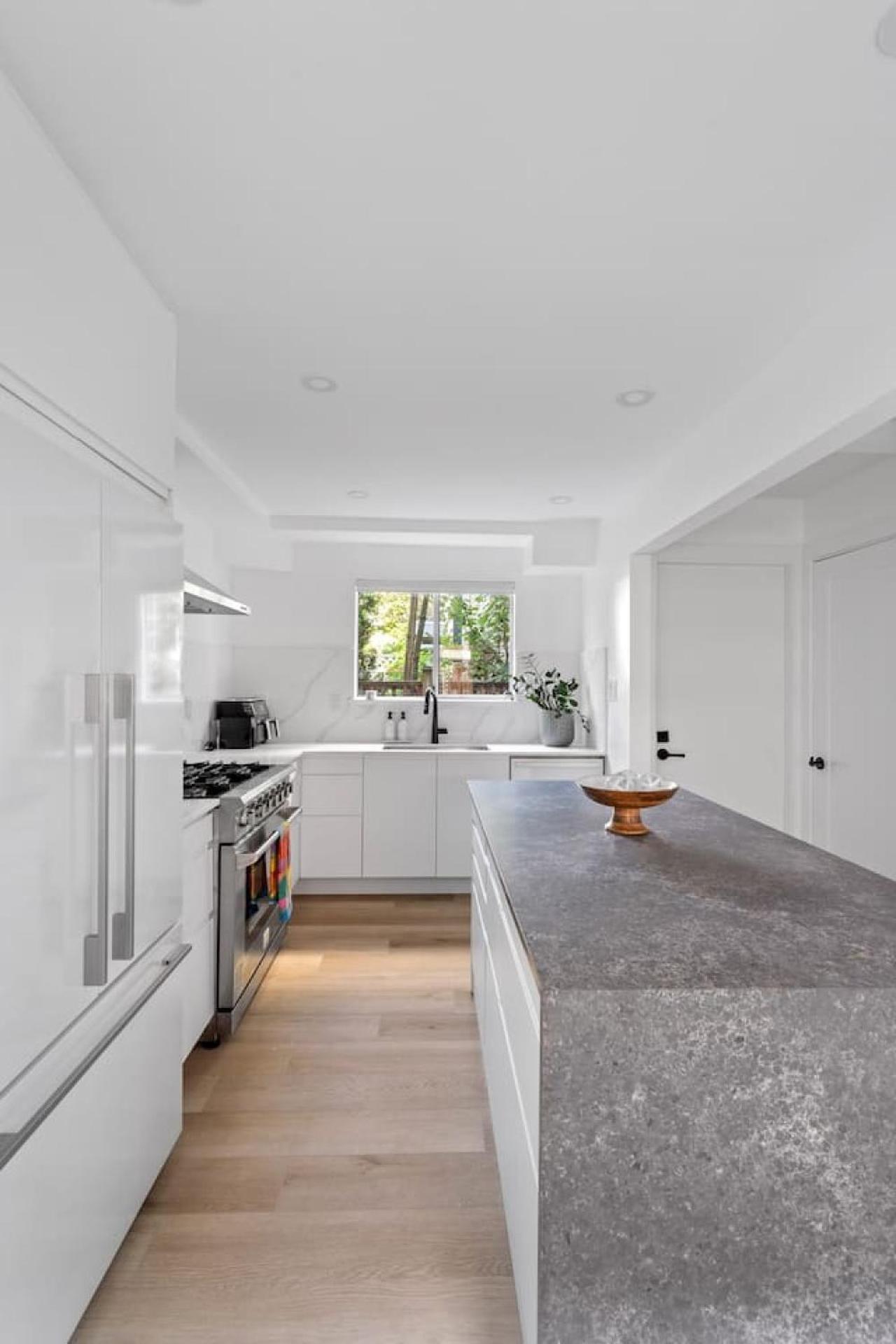 Modern Kitsilano 2 Bedroom Home With A Hot Tub Vancouver Kültér fotó
